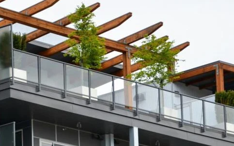 Railings & architectural metalwork